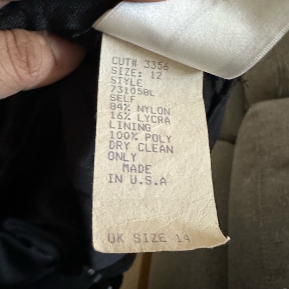 Vintage Tadashi black tulle and knit skirt sz 12 (C9) - Picture 5 of 6